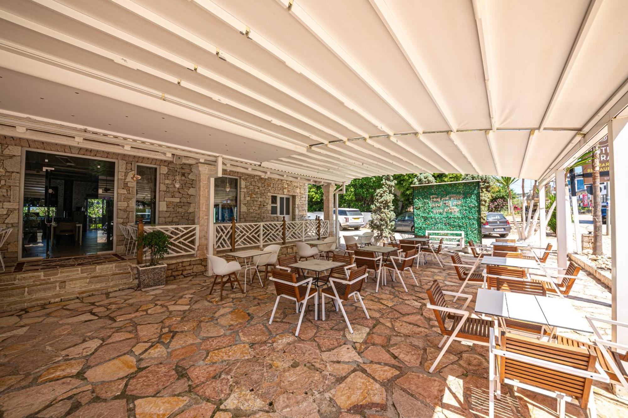 Hotel Murati Ksamil Exteriér fotografie